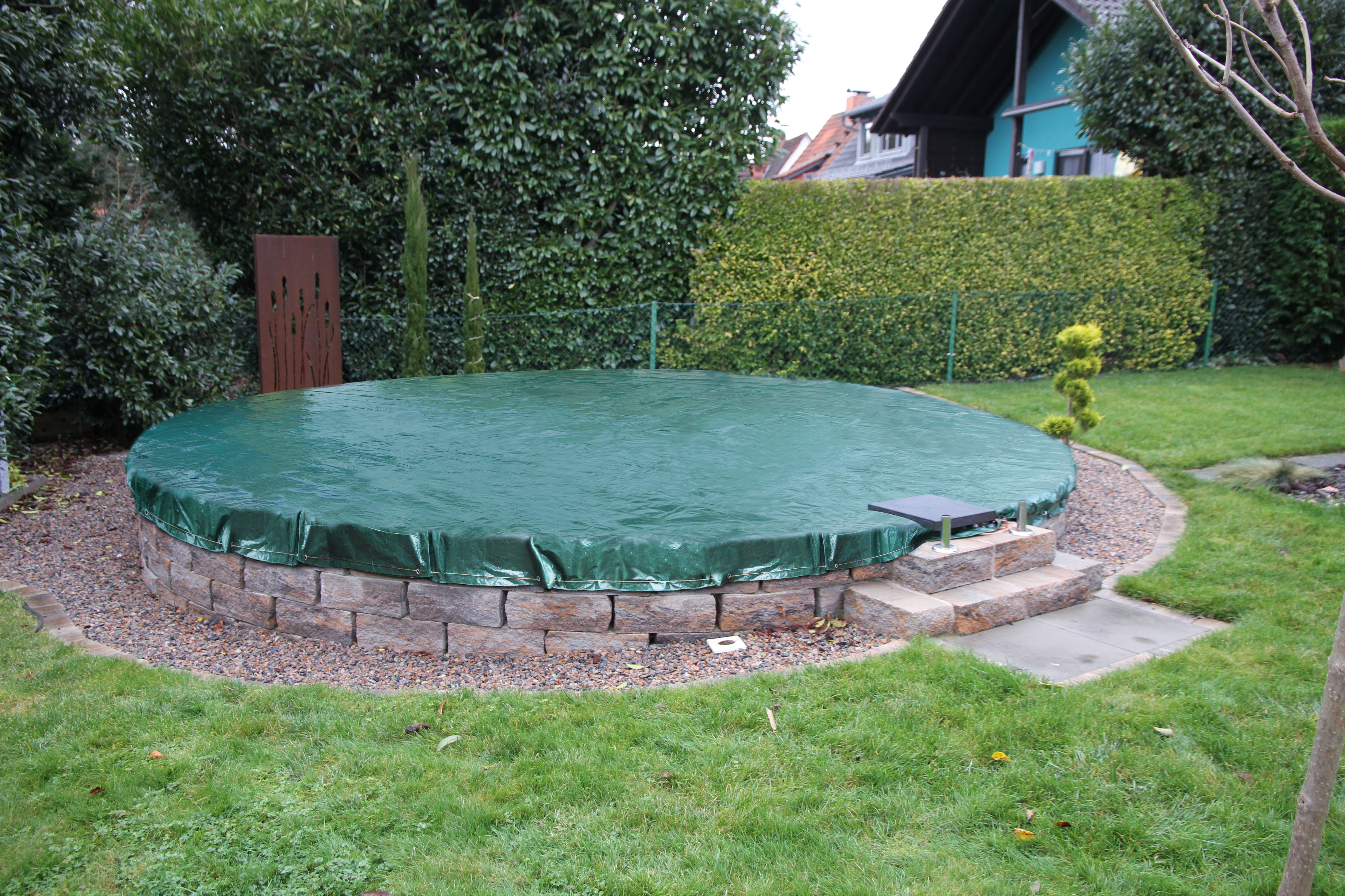 Winterabdeckplane aus reißfestem PEB für Rundpools
